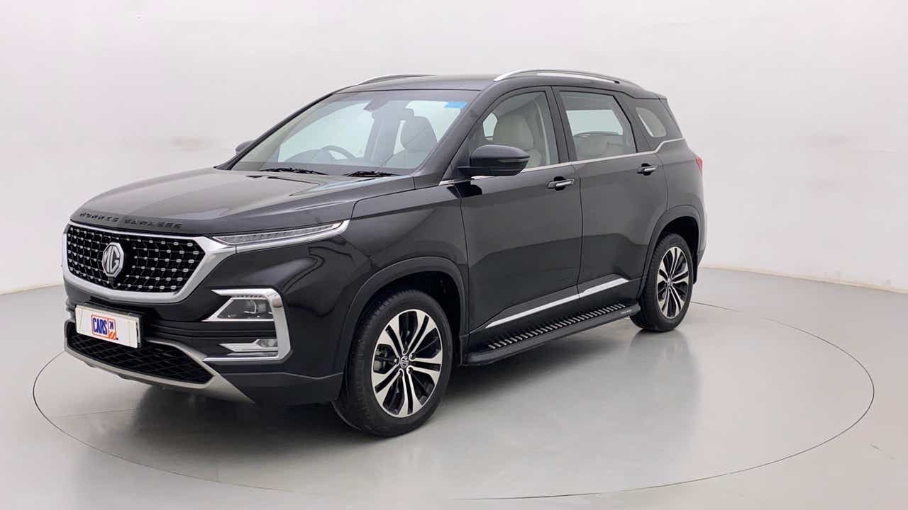 Front three-quarter view of a mg hector