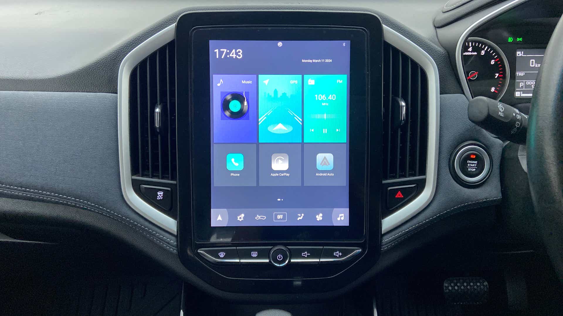 Dashboard touchscreen display of a MG Hector
