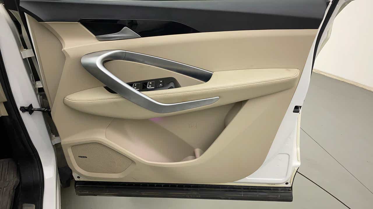Front interior door panel of a MG Hector