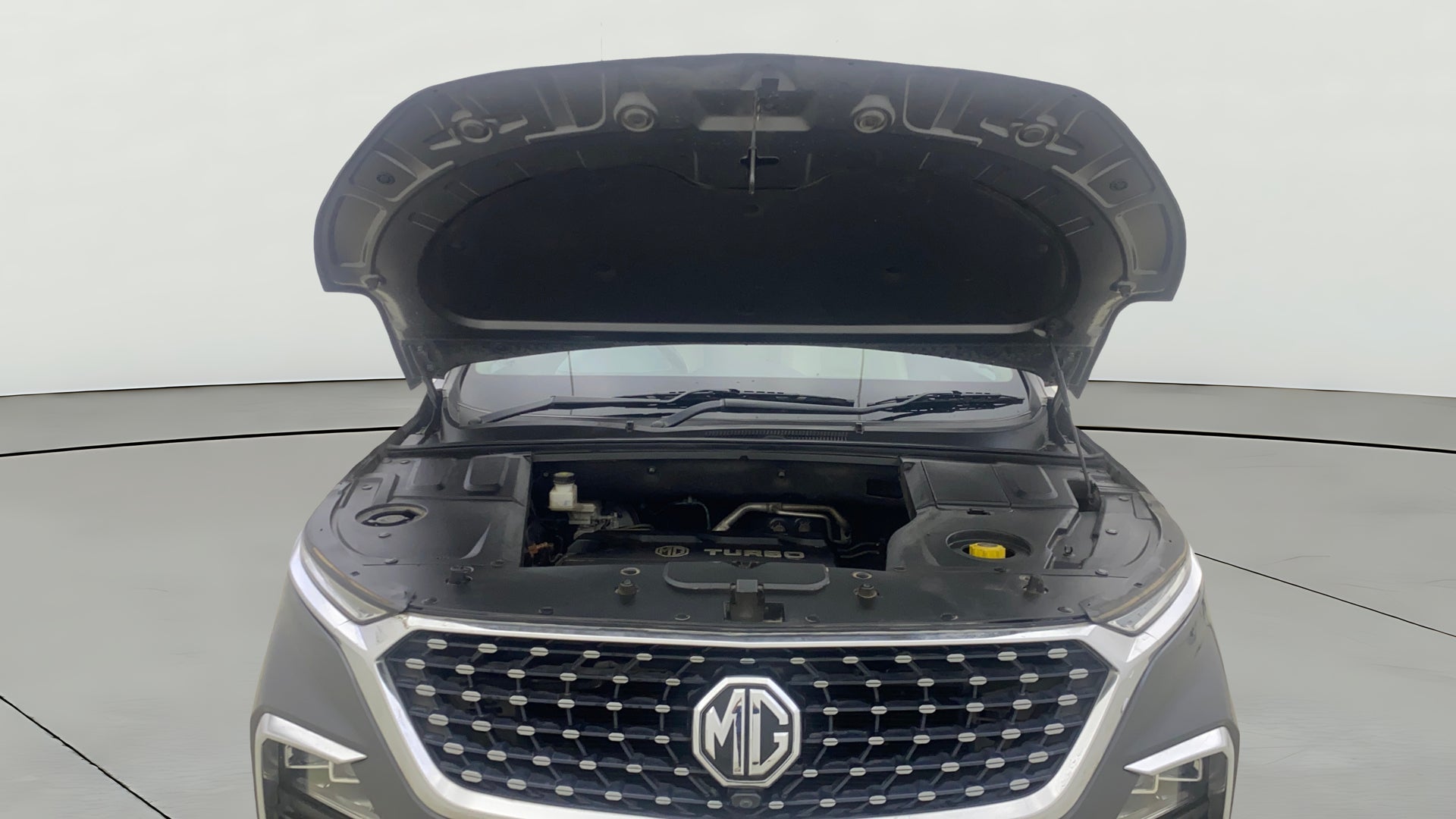 Engine bay view of a MG Hector