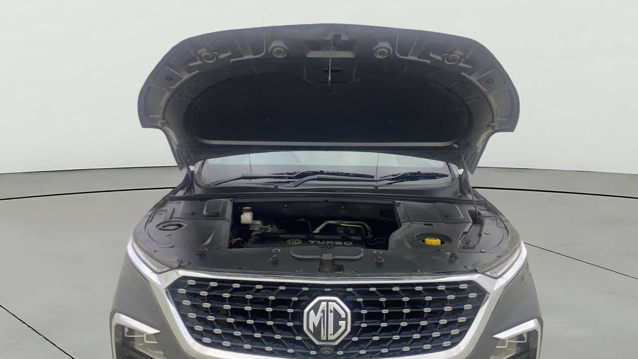 Engine bay view of a MG Hector