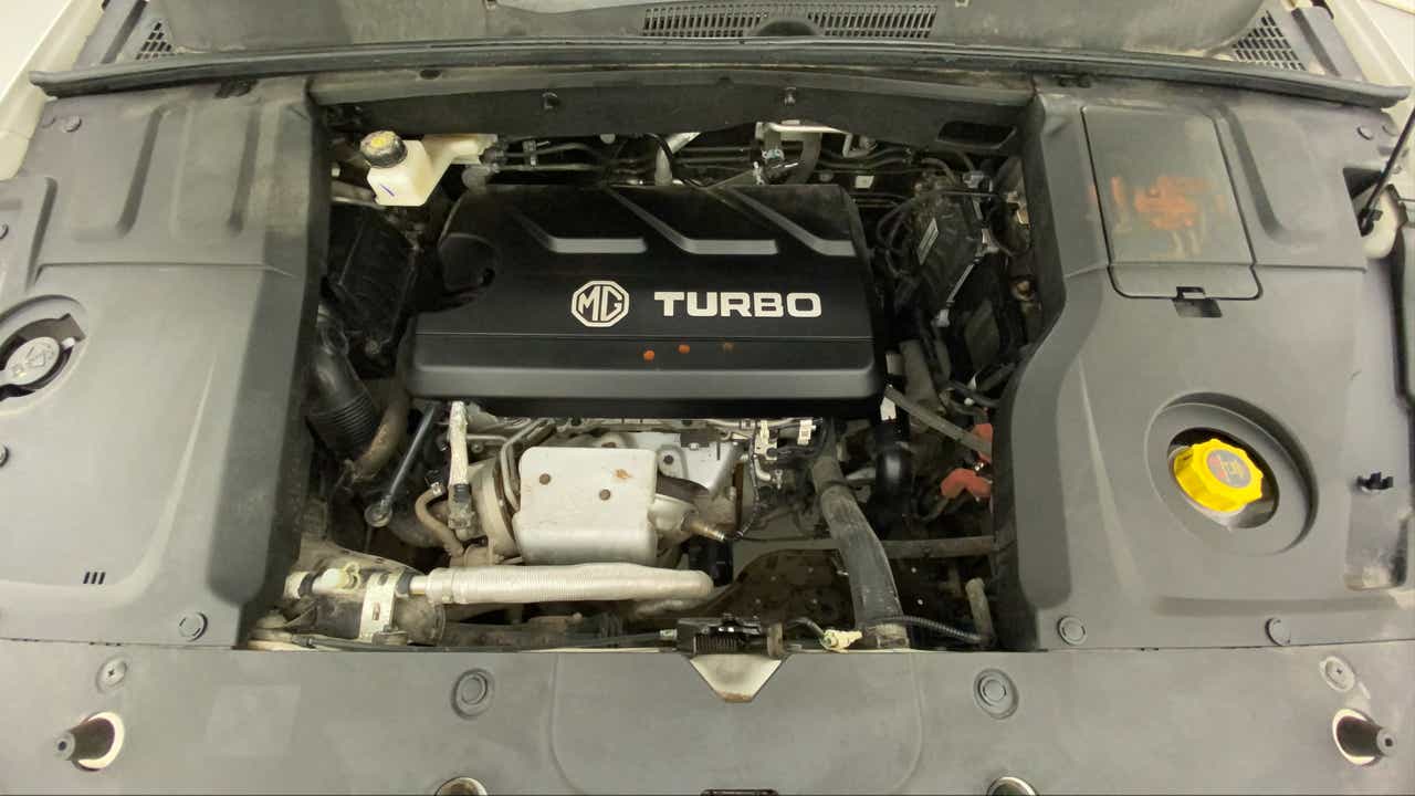 Engine bay of a mg hector turbo