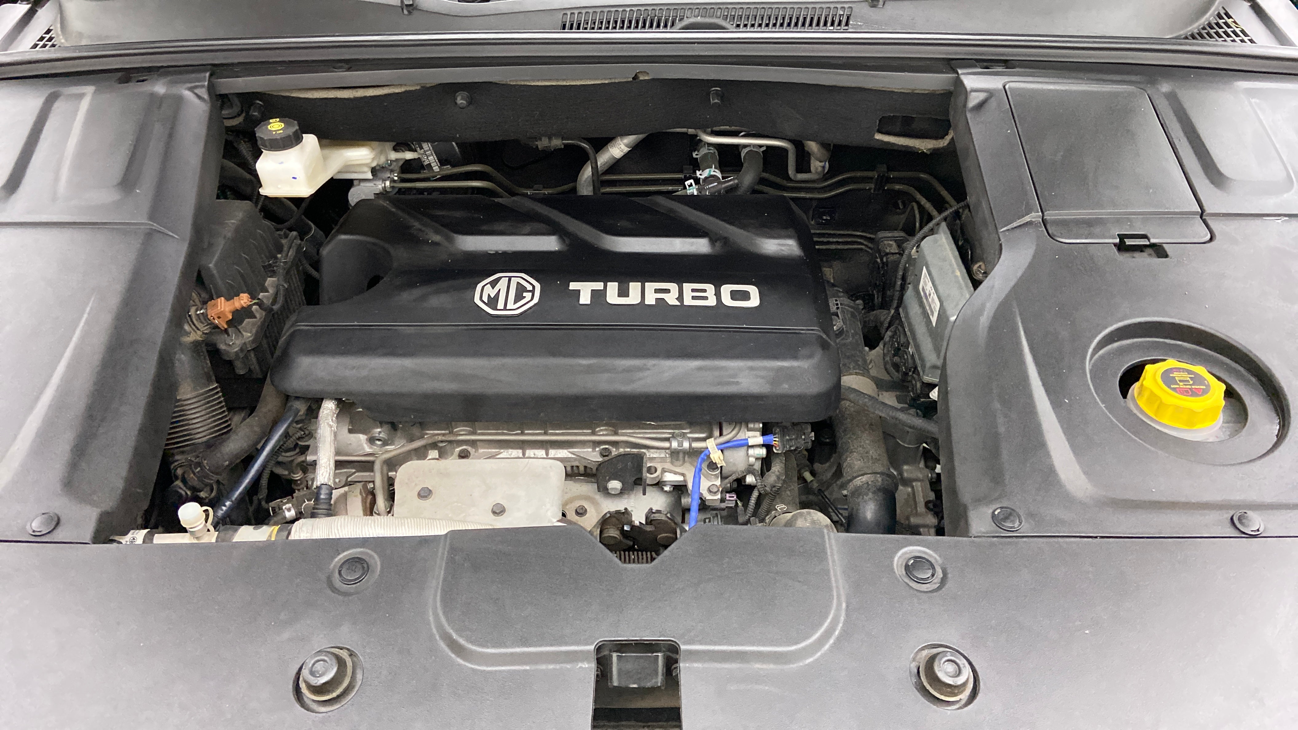Engine bay of a mg hector turbo
