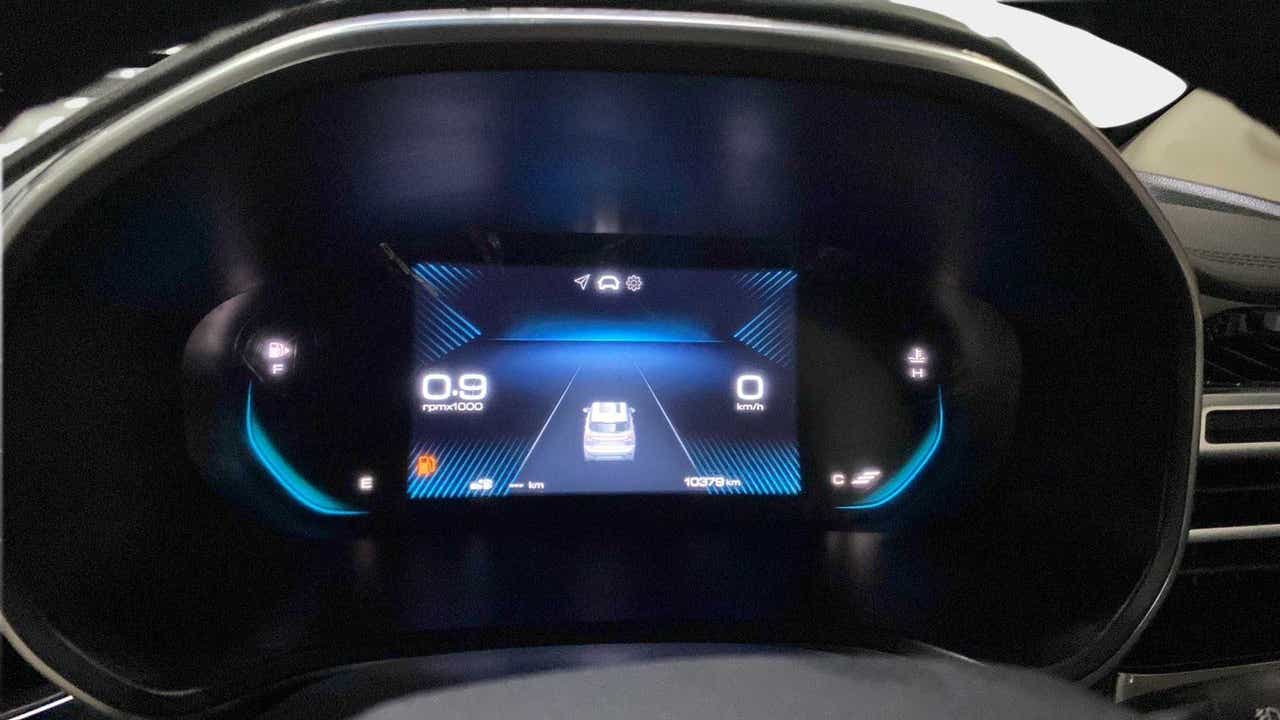 Digital instrument cluster of a MG Hector