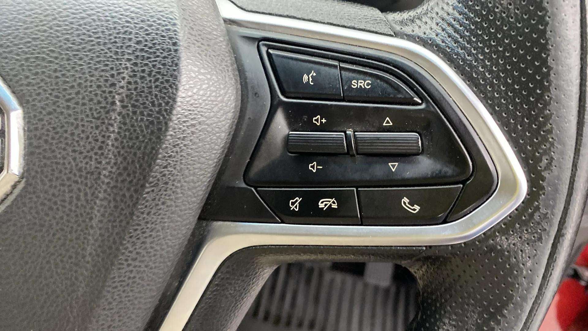 Steering wheel controls of a MG Hector