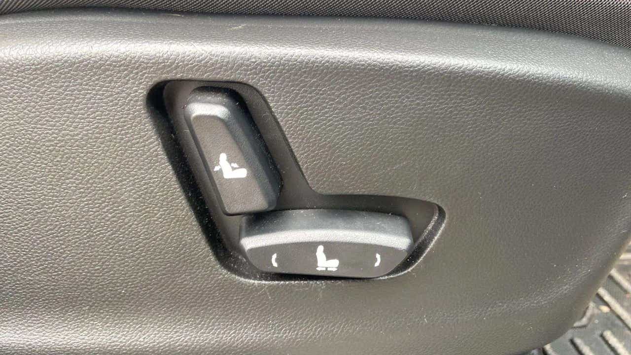 Seat adjustment controls of a MG Hector