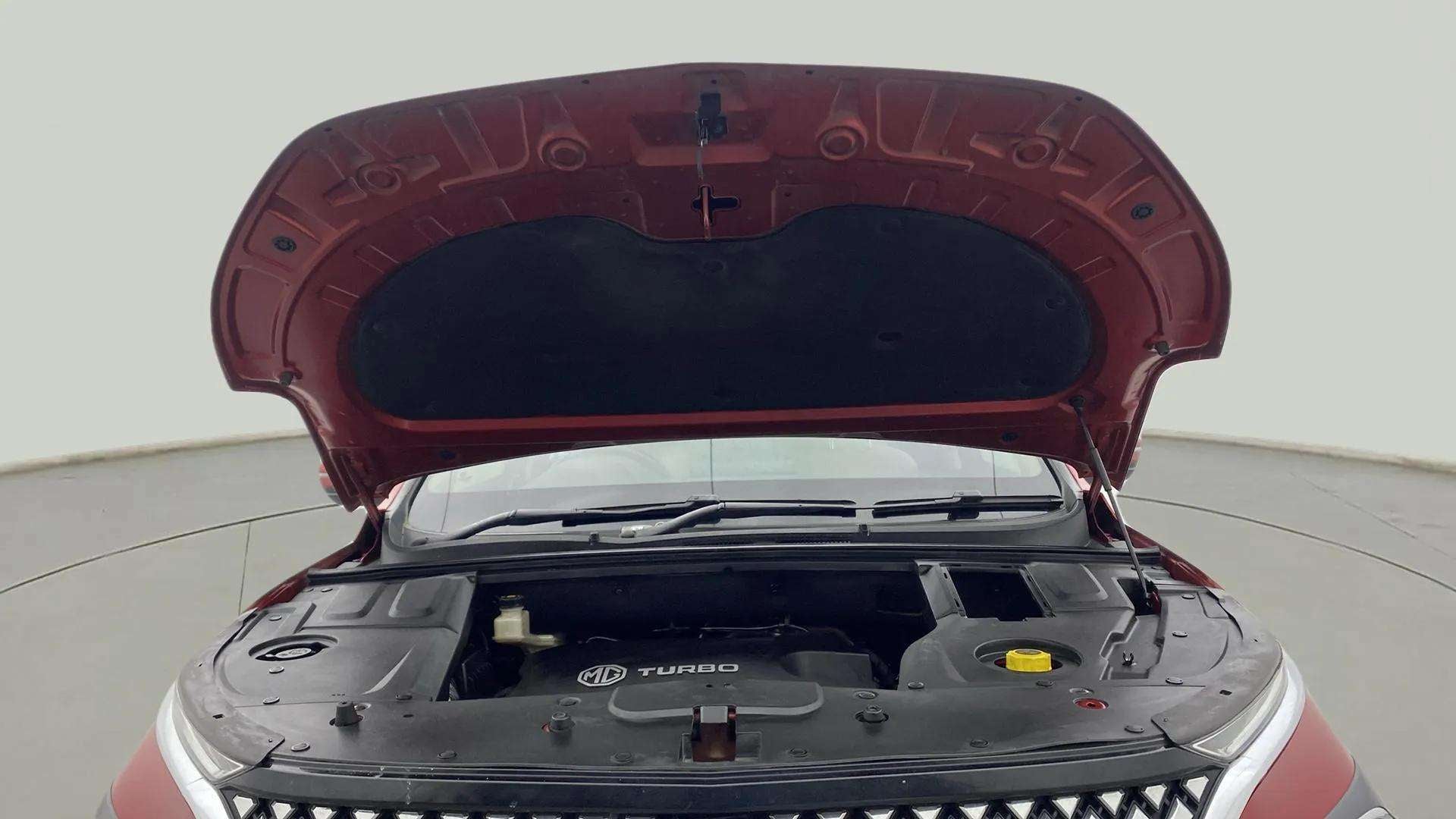 Engine bay view of a MG Hector