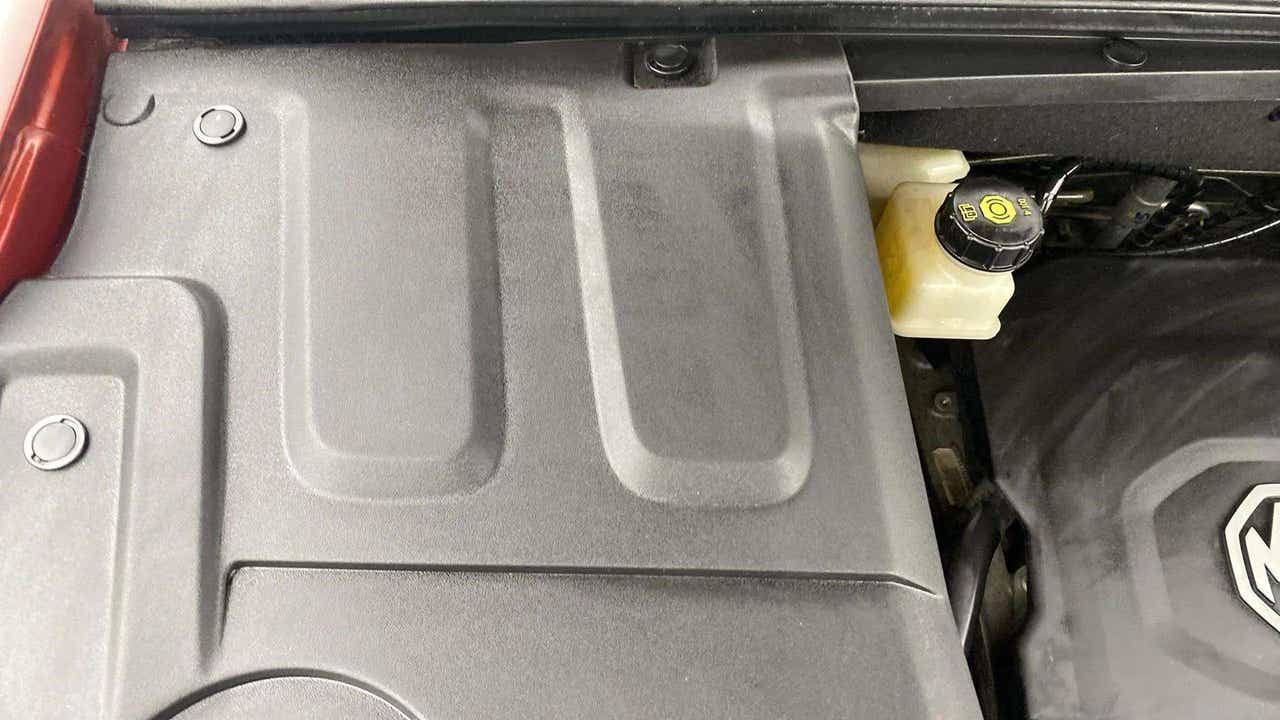 Engine bay view of a MG Hector