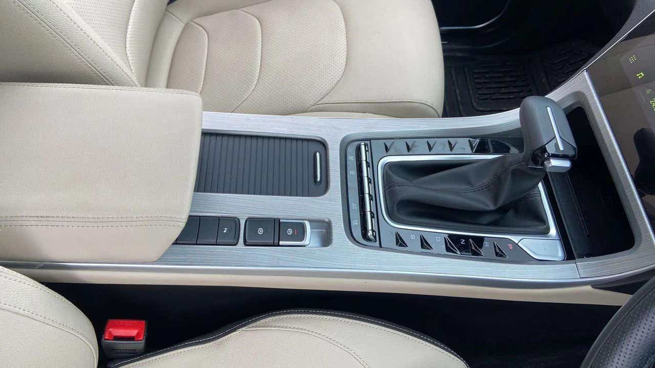 Interior gear console of a mg hector
