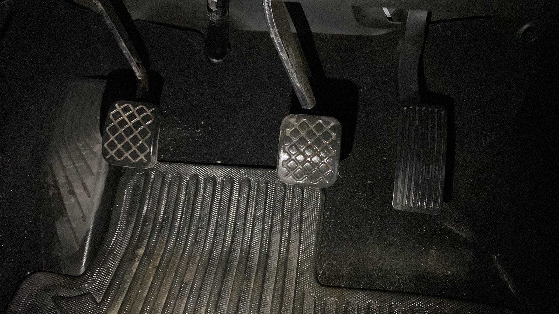 Pedals area of a MG Hector