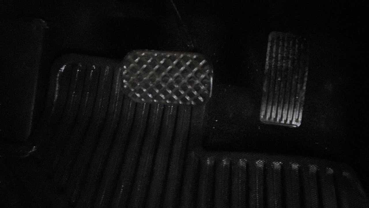 Pedals view of a MG Hector