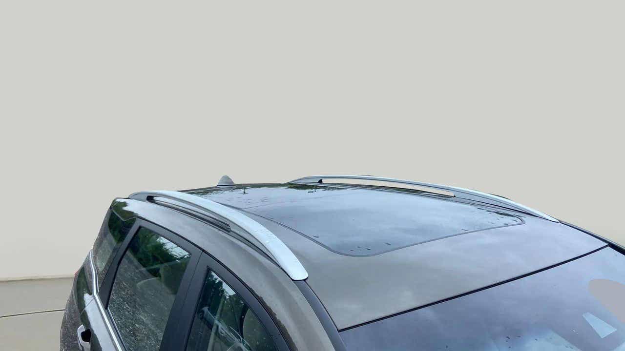 Roof and sunroof of a mg hector