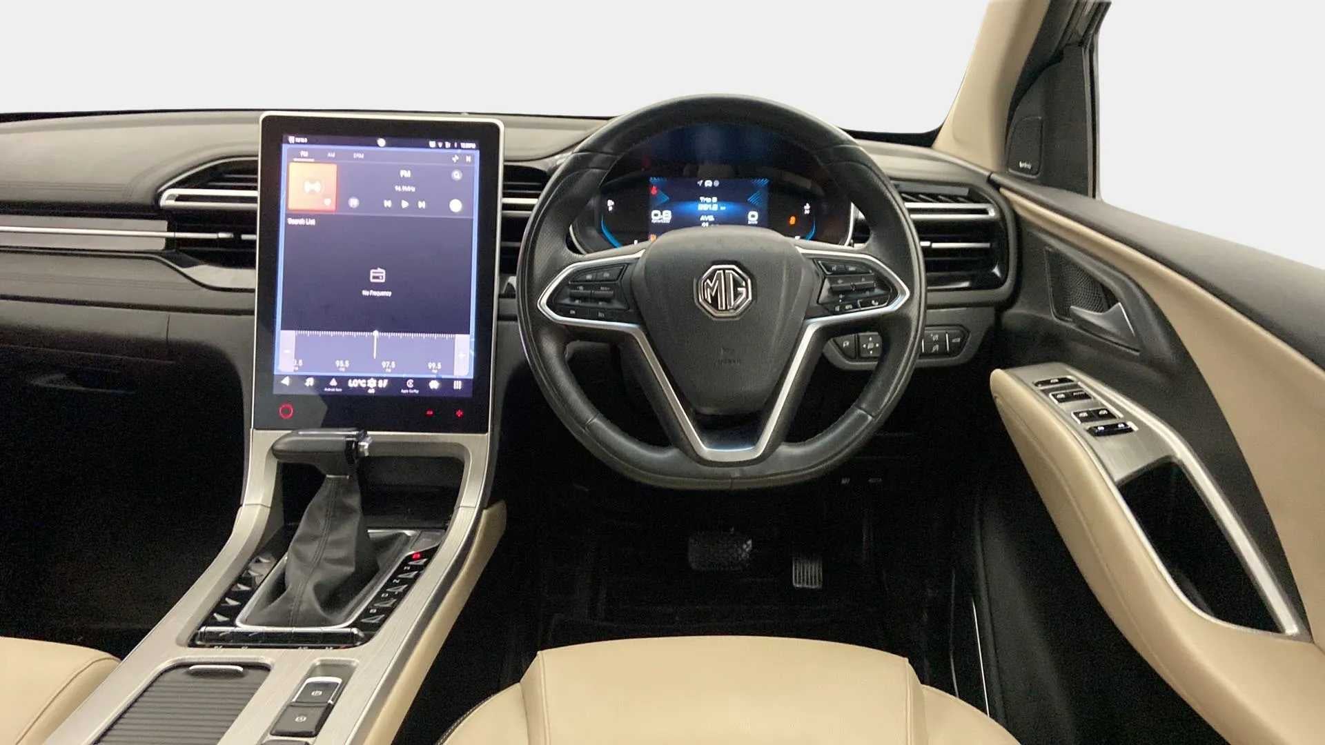 Dashboard and steering wheel view of a MG Hector