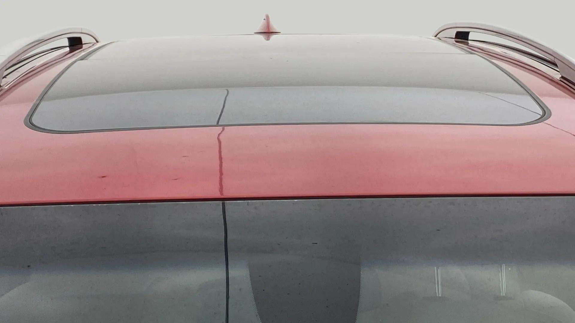 Sunroof view of a mg hector