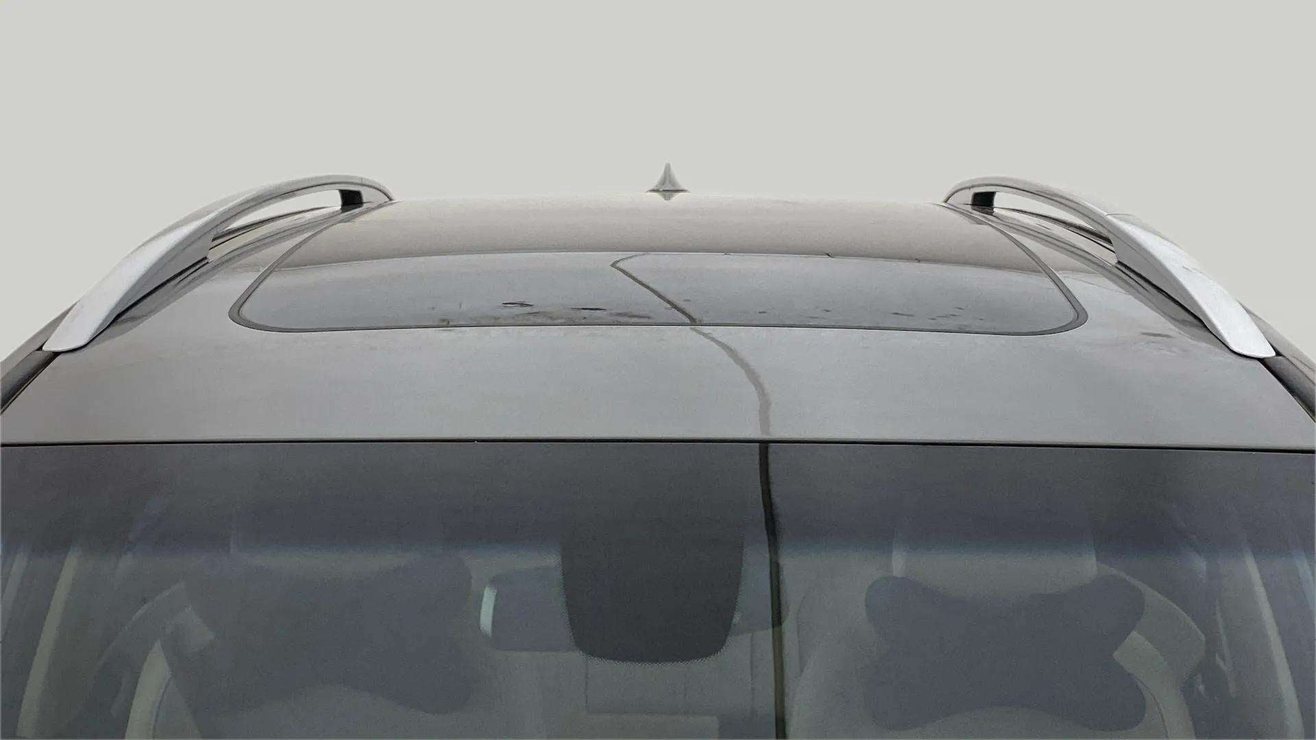 Sunroof close-up of a MG Hector