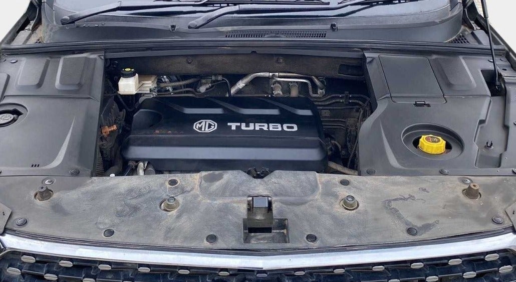 Engine bay of an mg hector turbo