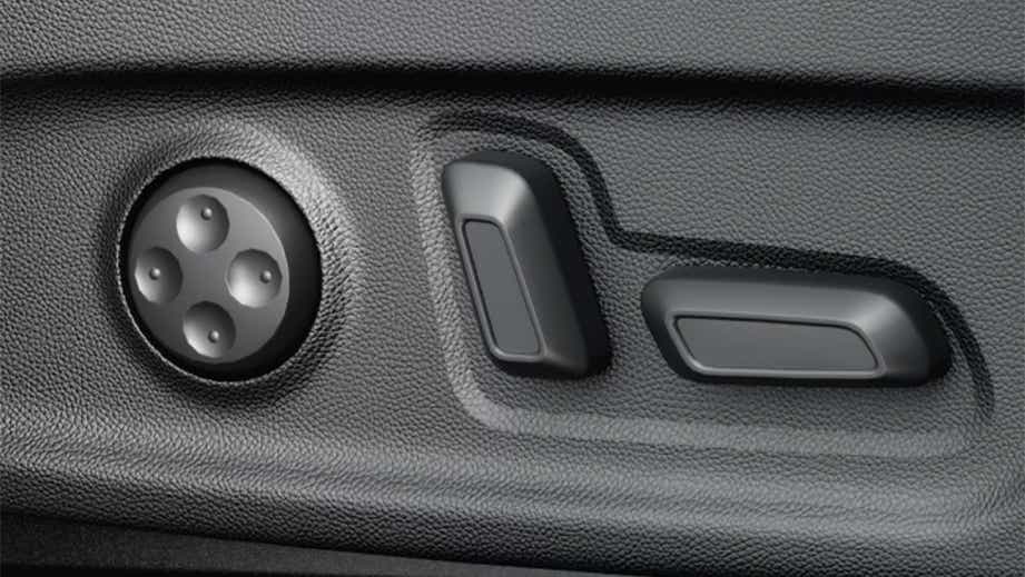 Seat adjustment controls of MG Majestor