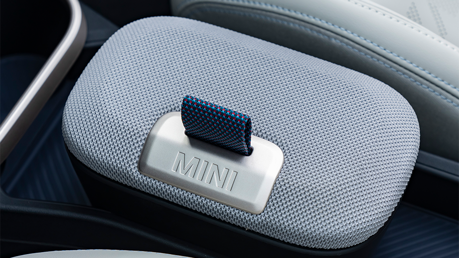 Center armrest detail of a Mini Cooper S Convertible