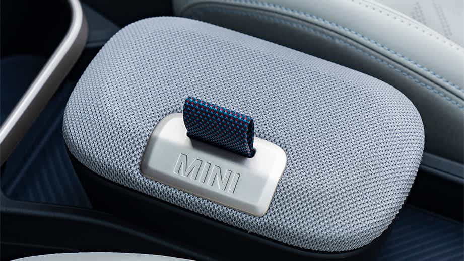 Center armrest detail of a Mini Cooper S Convertible