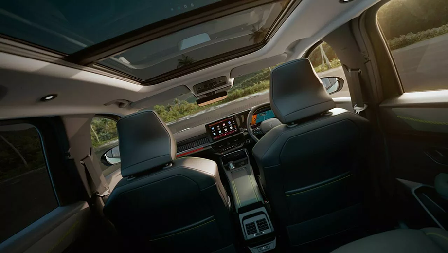 Interior dashboard view of Renault Duster