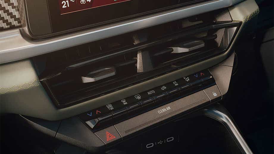 Dashboard climate control panel of Renault Duster