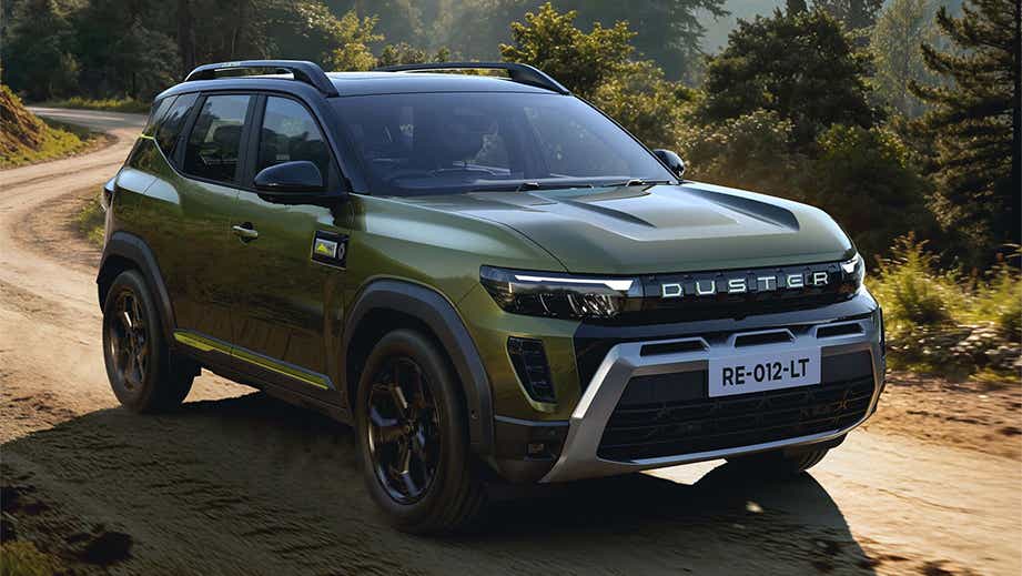 Front three-quarter view of Renault Duster