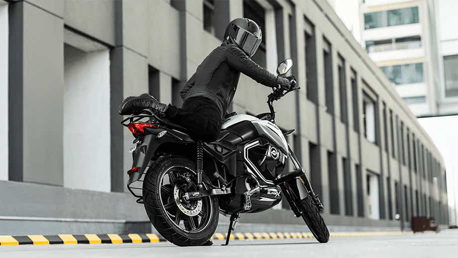 Rear three-quarter view of Revolt RV BlazeX