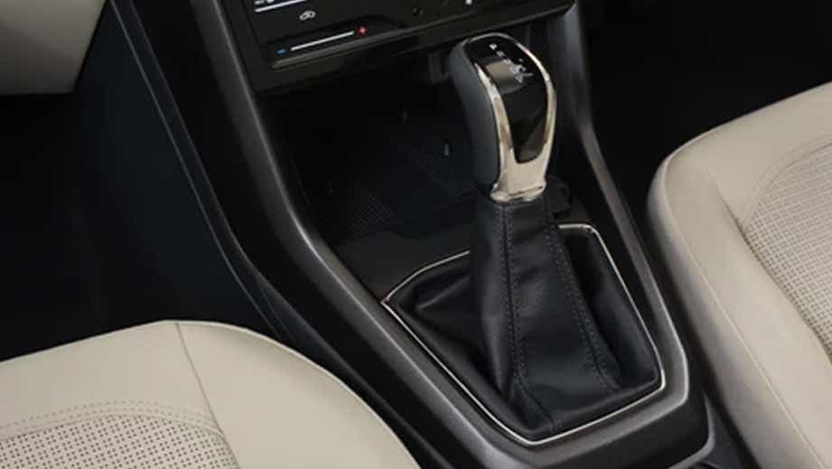 Gear lever and console of Skoda Kushaq