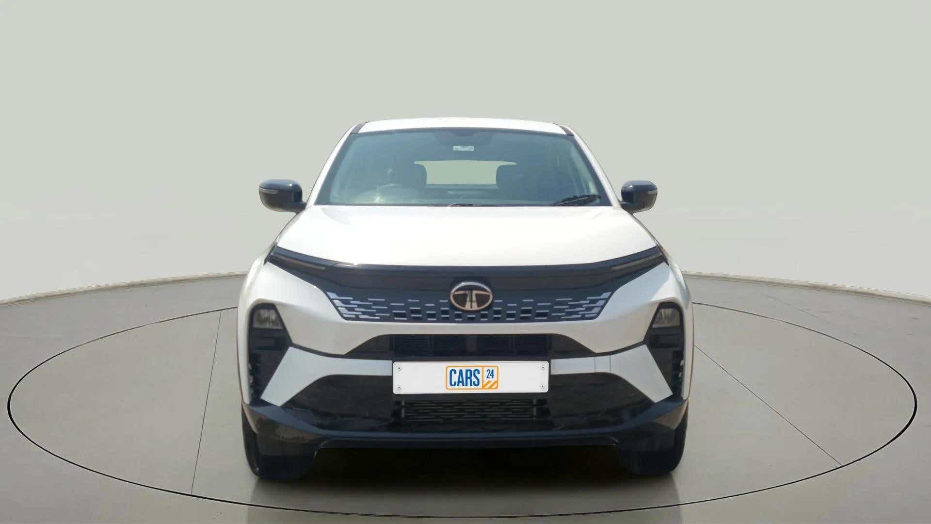 Front view of a Tata Curvv