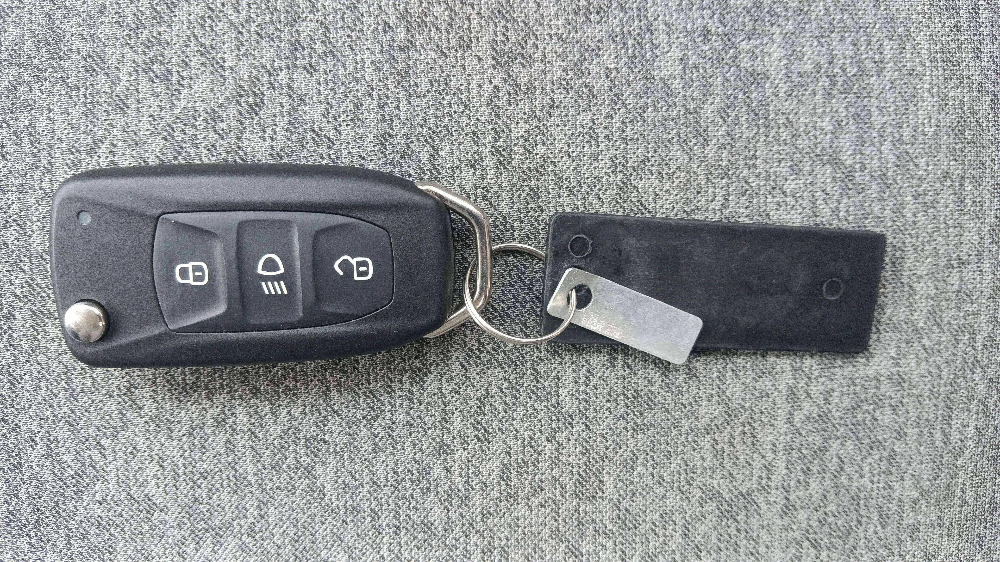 Car key fob of a Tata Curvv
