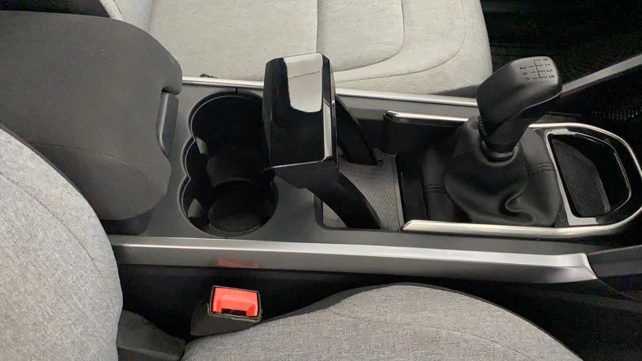 Centre console and gear shifter of a Tata Harrier