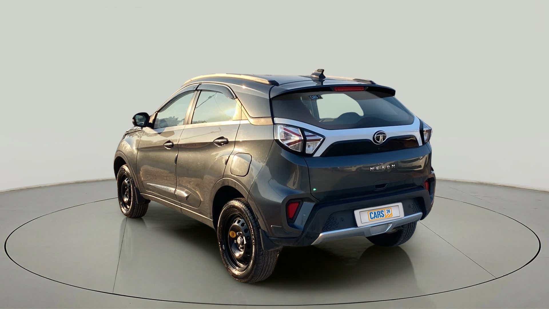 Rear three-quarter view of a Tata Nexon 2017-2023