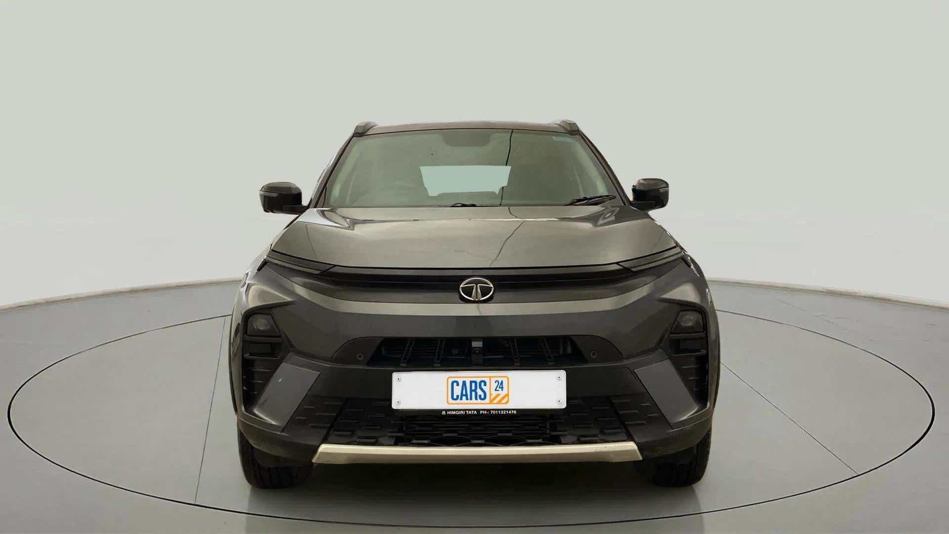 Front view of a Tata Nexon 2017-2023