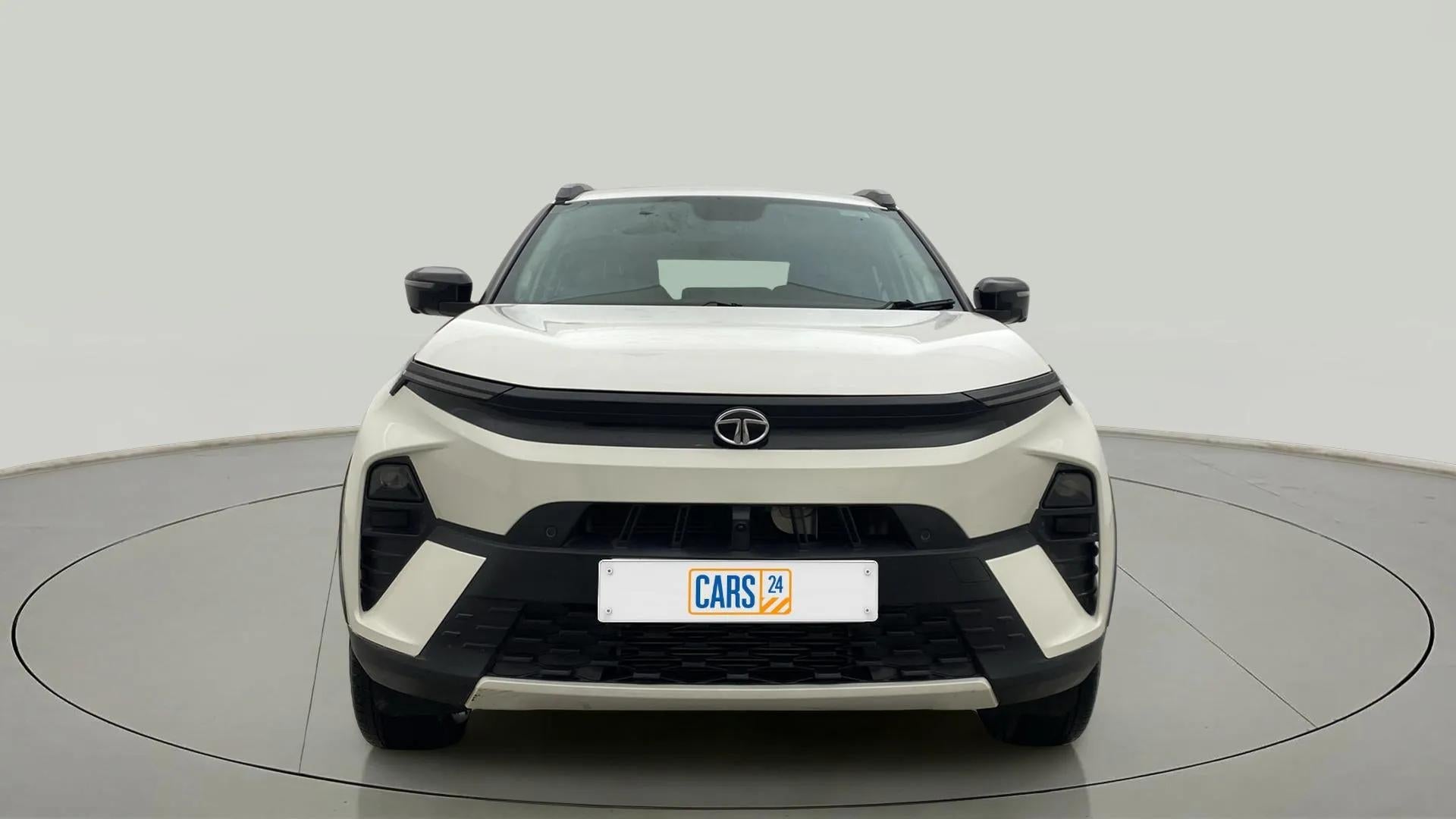 Front view of a Tata Nexon 2017-2023