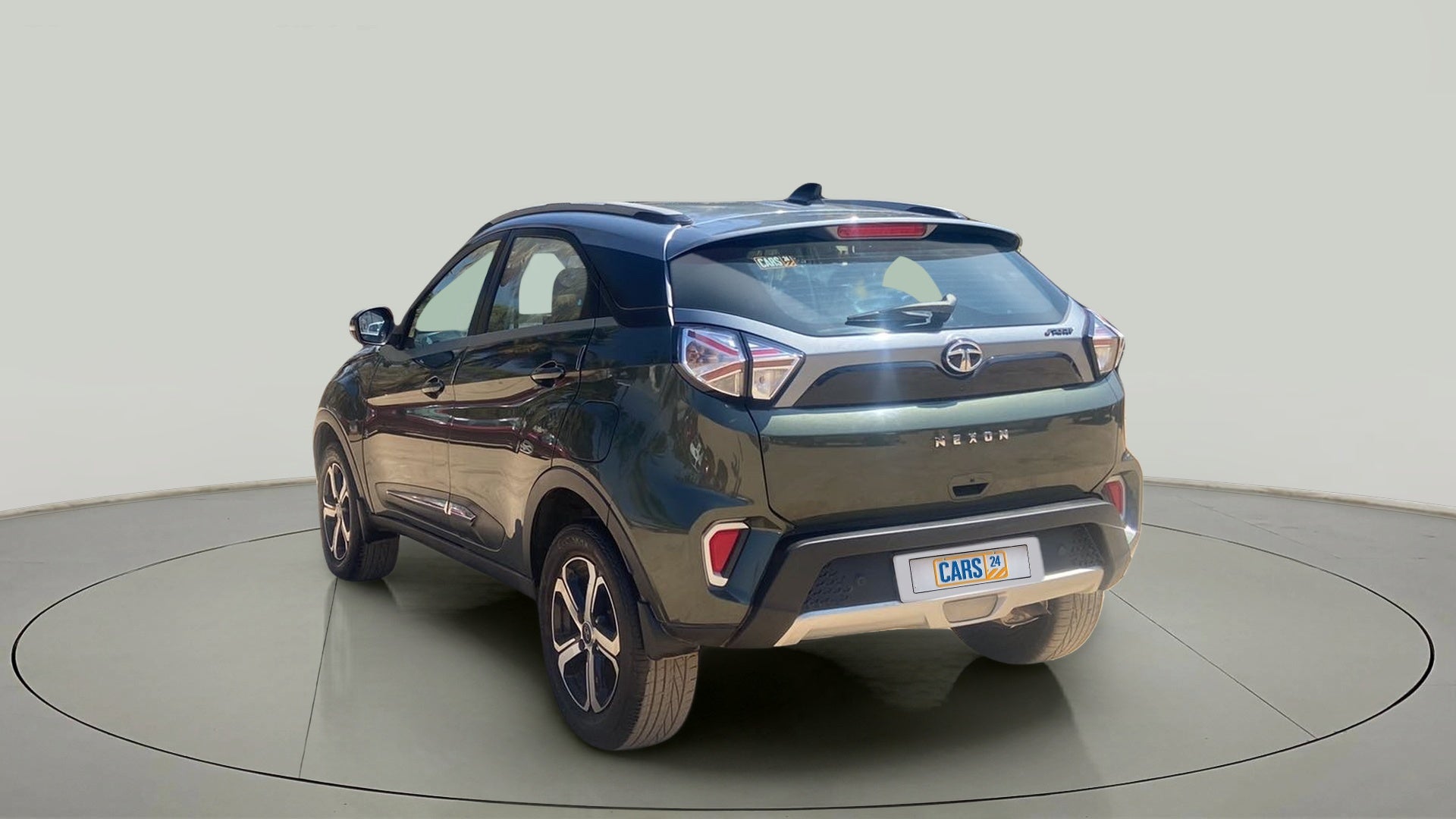 Rear three-quarter view of a Tata Nexon 2017-2023