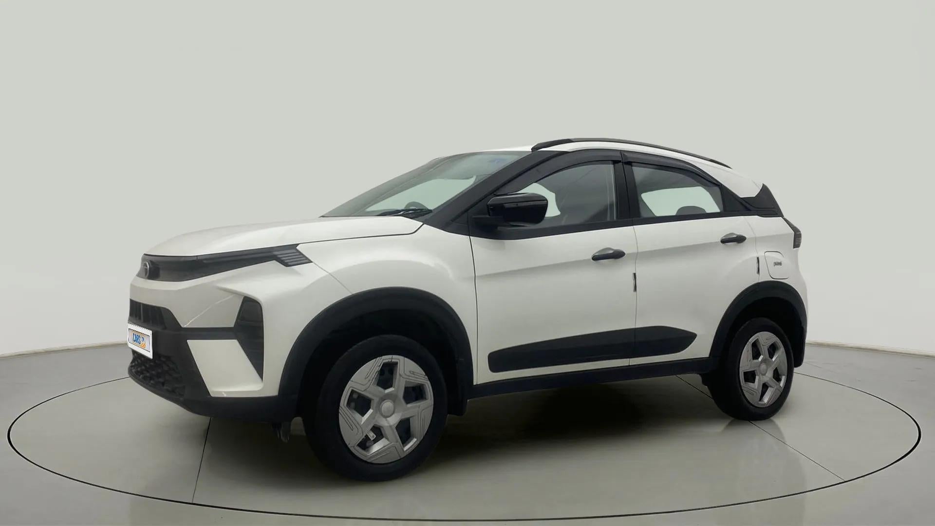 Front left three-quarter view of a Tata Nexon