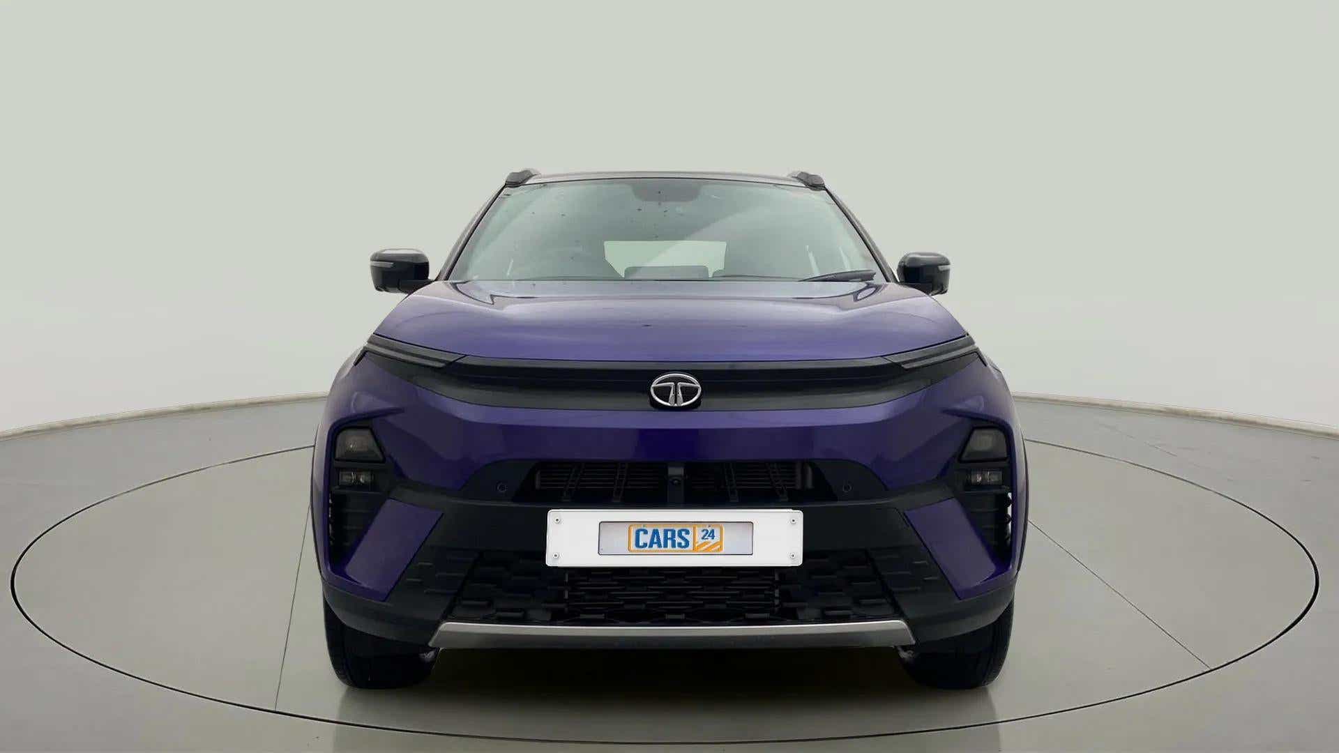 Front view of a Tata Nexon 2017-2023