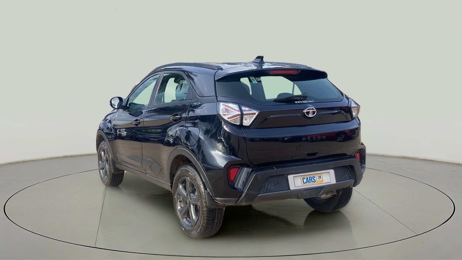 Rear three-quarter of a Tata Nexon 2017-2023