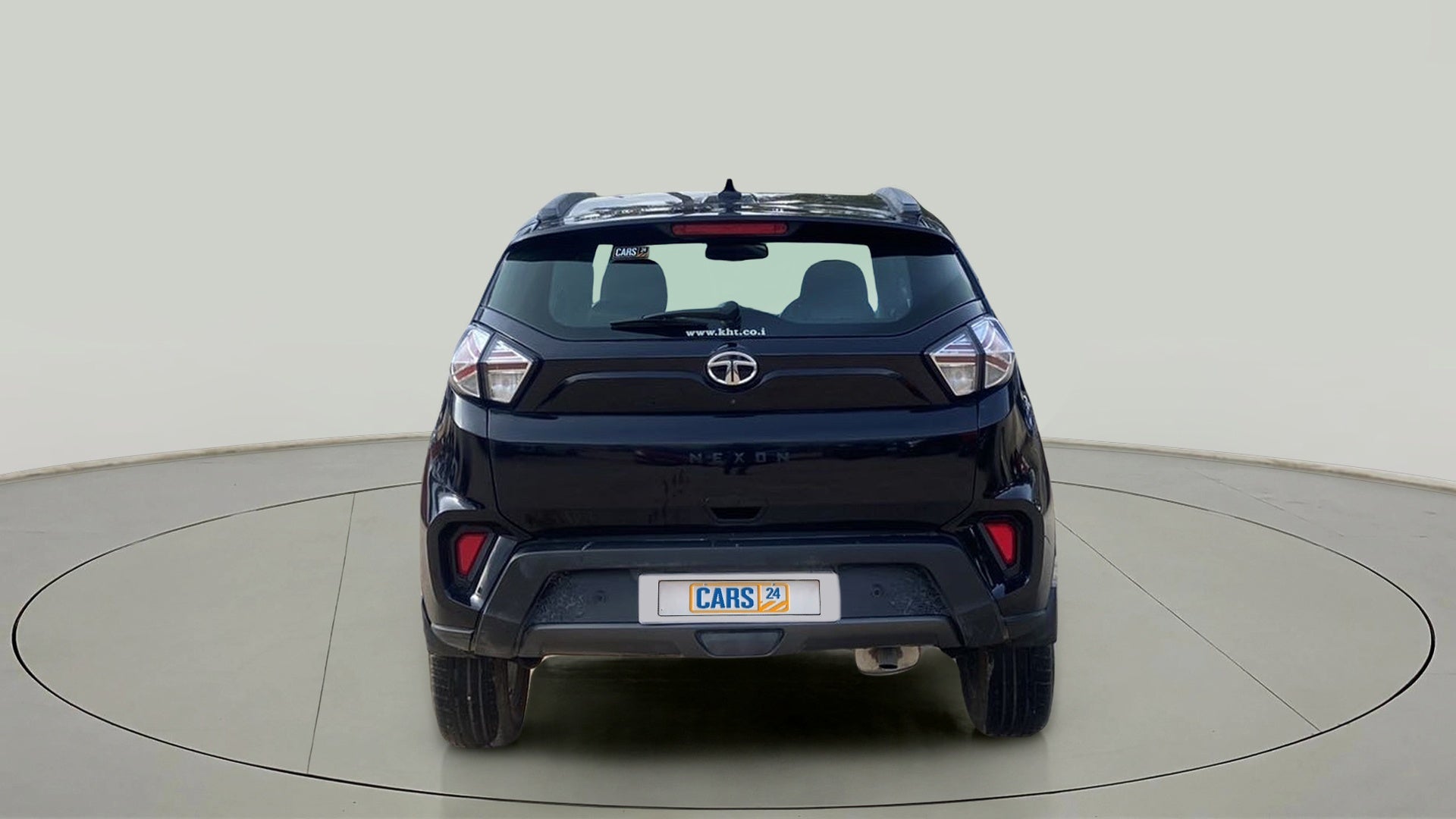 Rear view of a Tata Nexon 2017-2023