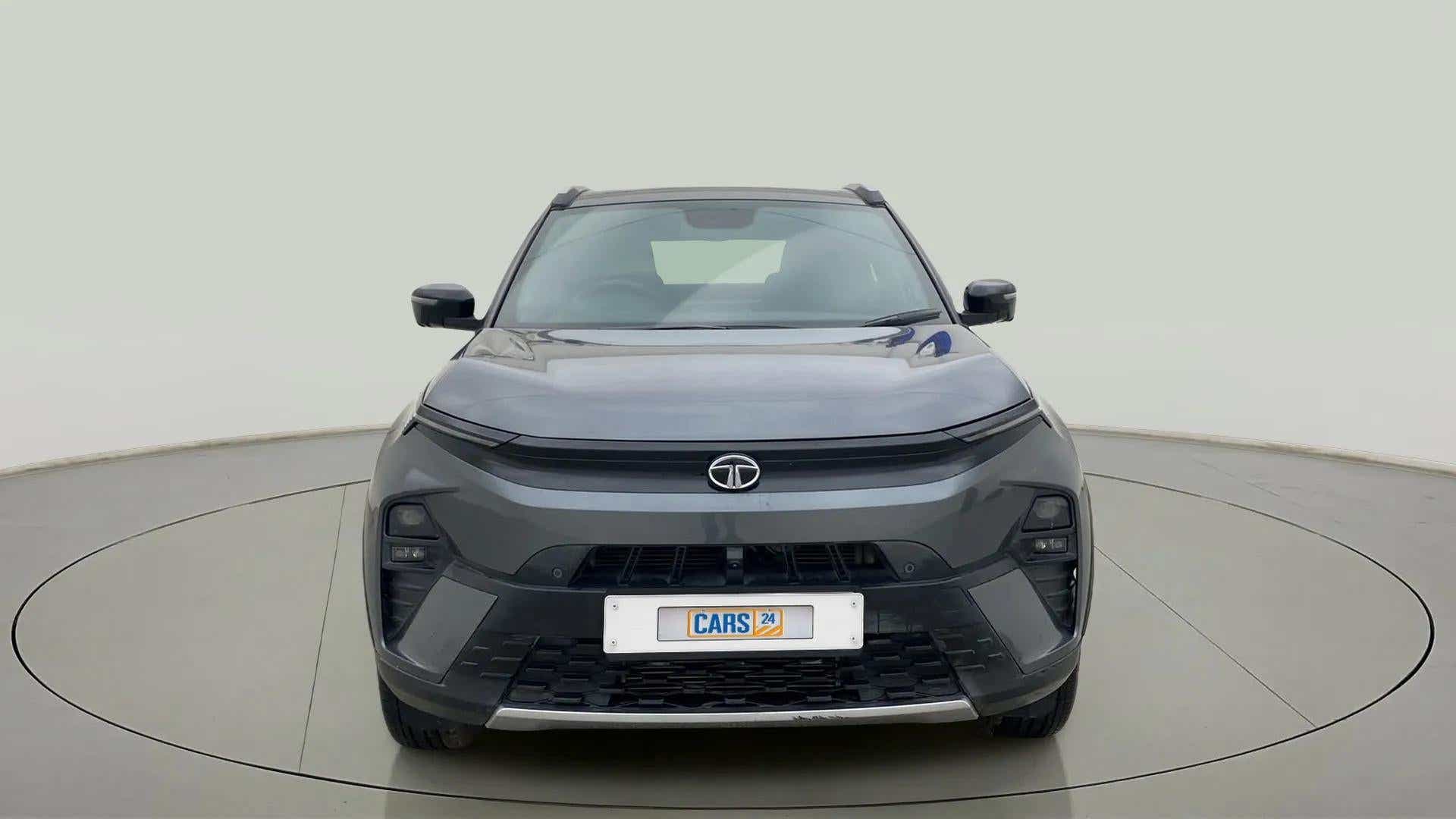 Front view of a Tata Nexon 2017-2023