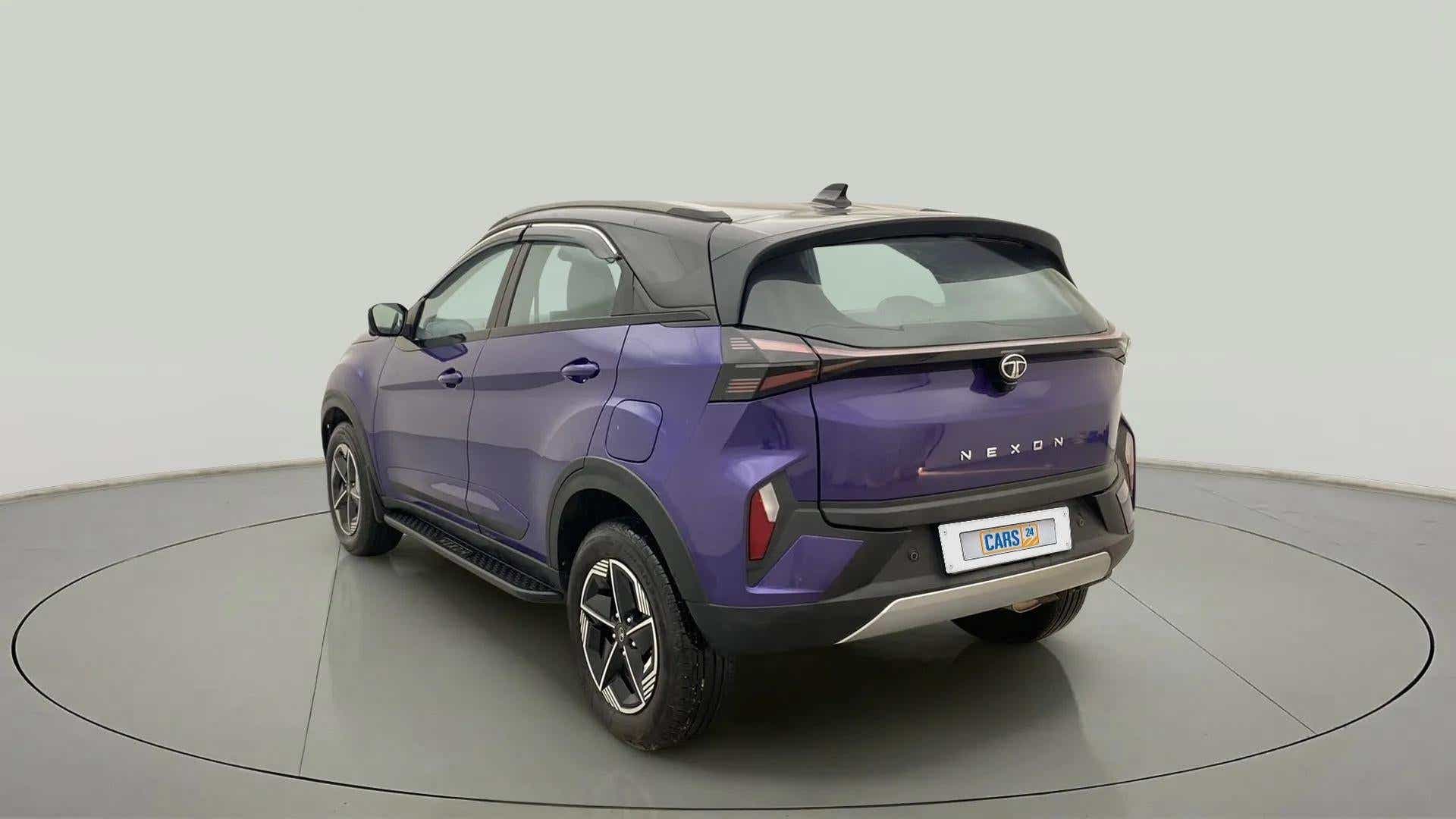 Rear three-quarter of a Tata Nexon 2017-2023