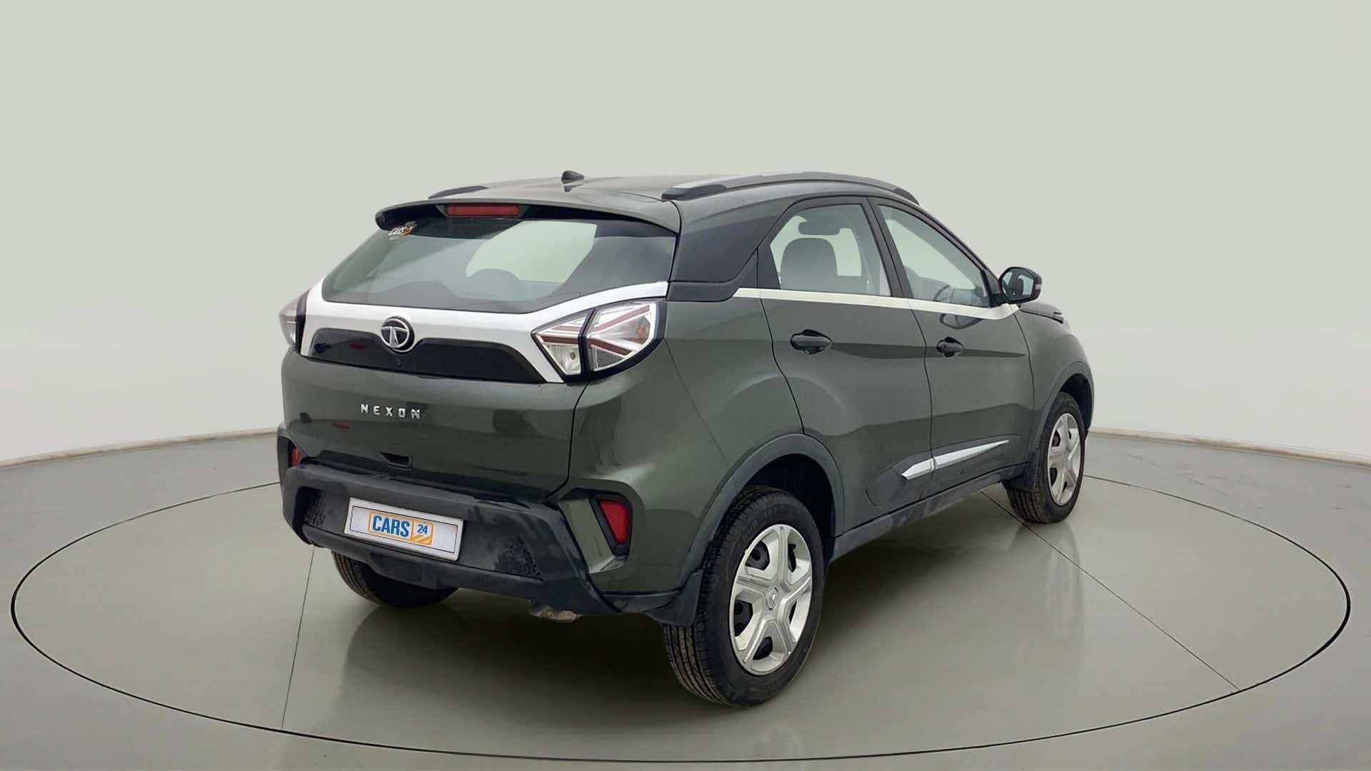 Rear three-quarter view of a Tata Nexon 2017-2023