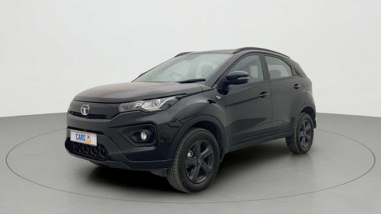 Front three-quarter view of a Tata Nexon 2017-2023