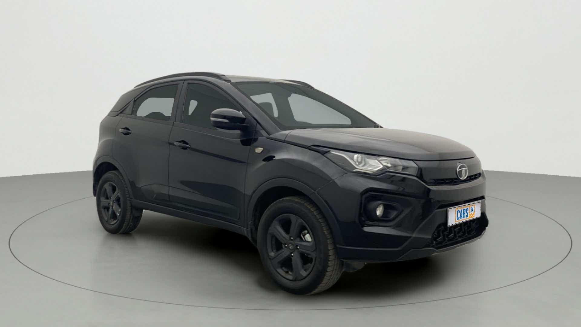 Front three-quarter view of a Tata Nexon 2017-2023