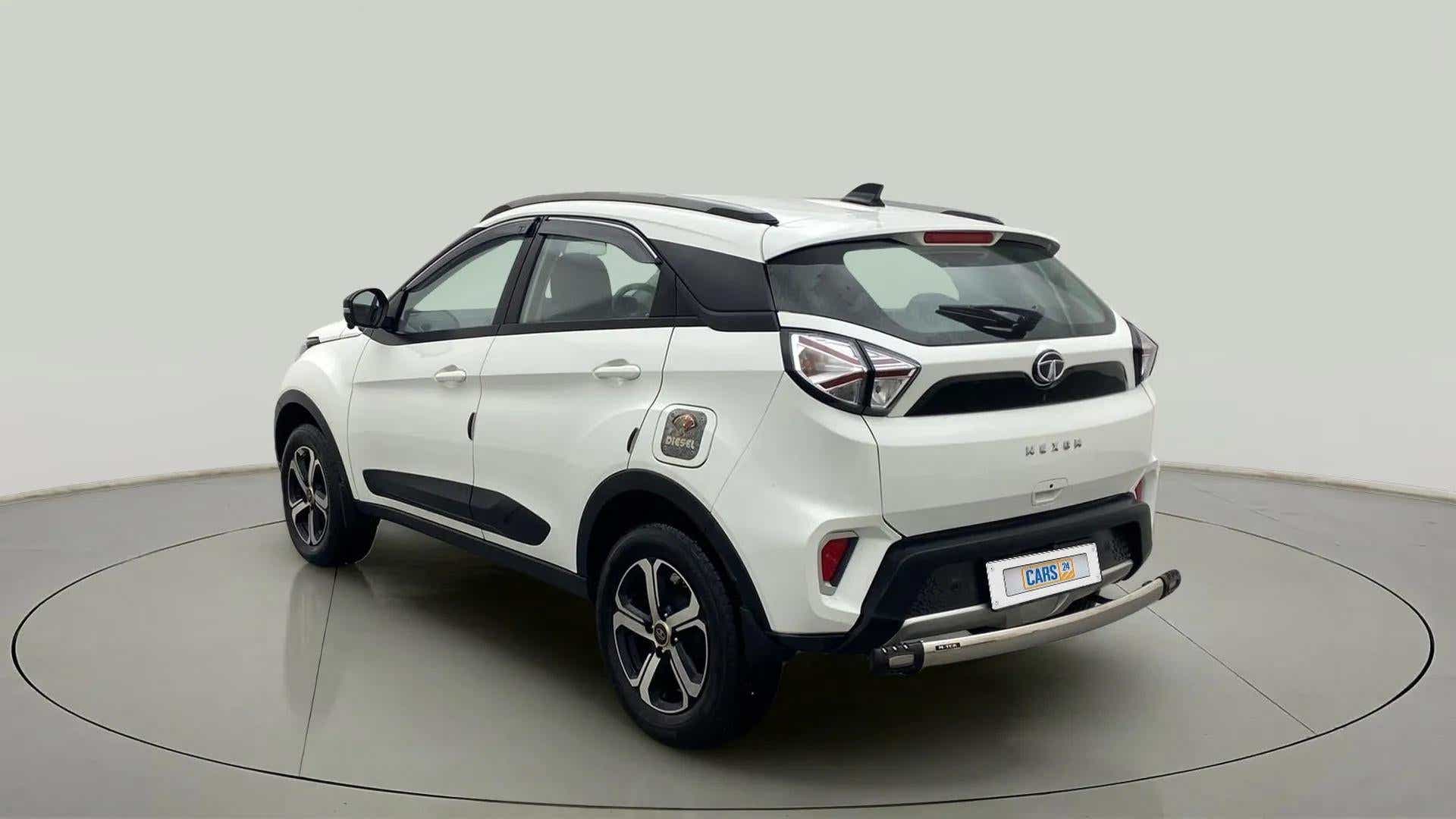 Rear three-quarter of a Tata Nexon 2017-2023