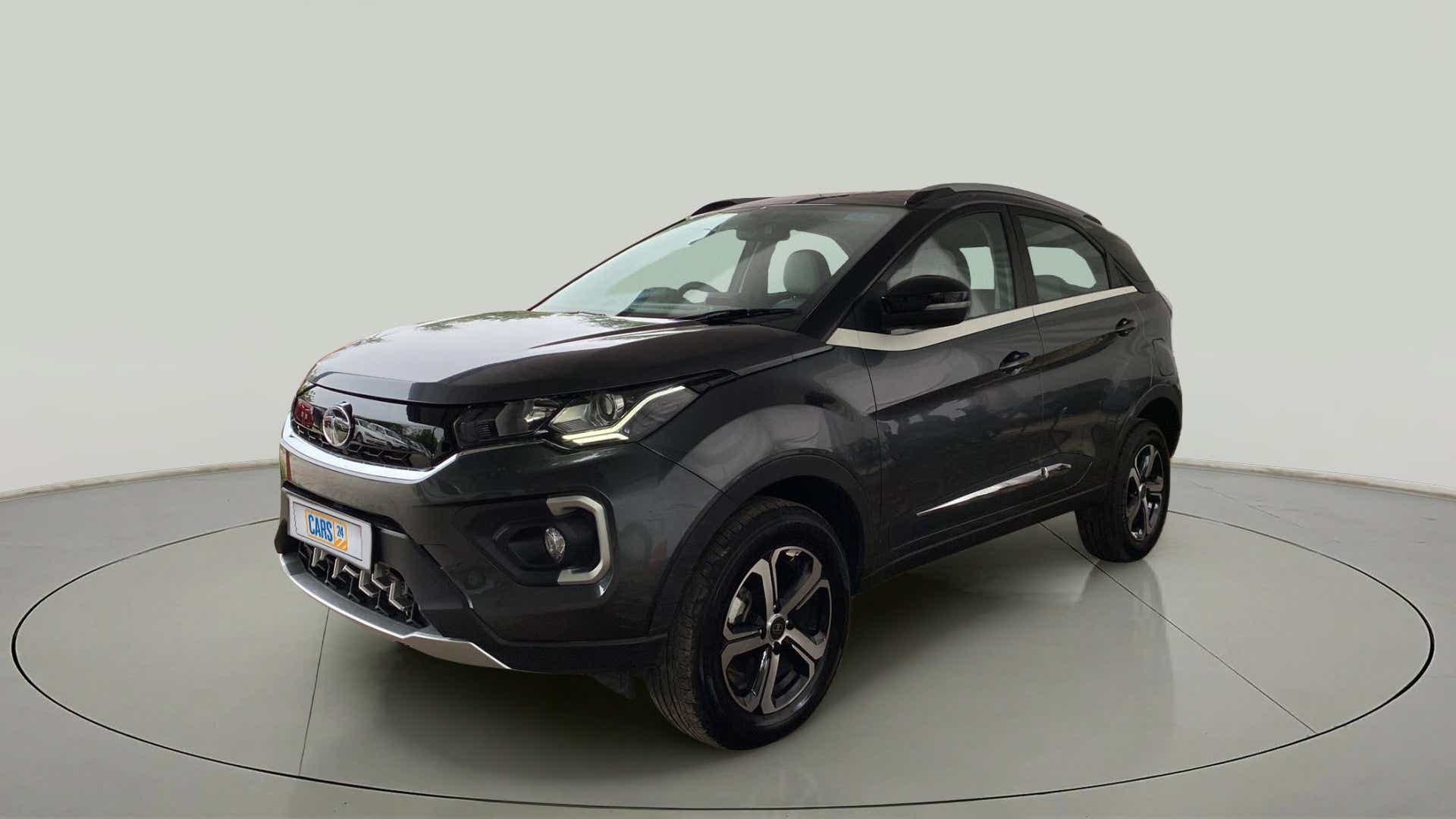 Front three-quarter view of a Tata Nexon 2017-2023