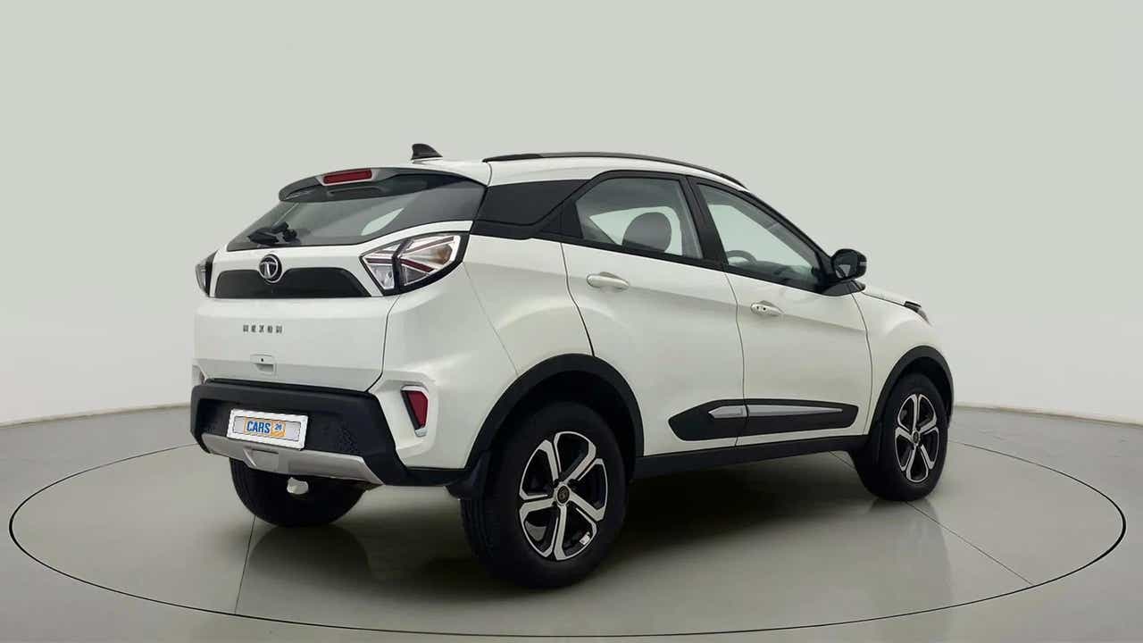Rear three-quarter view of a Tata Nexon 2017-2023.