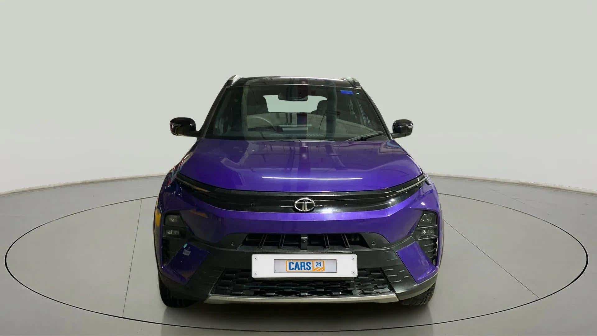 Front view of a Tata Nexon 2017-2023