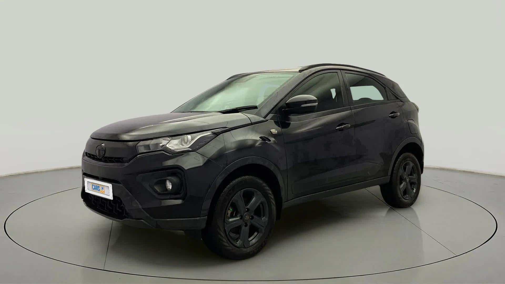 Front three-quarter view of a Tata Nexon 2017-2023