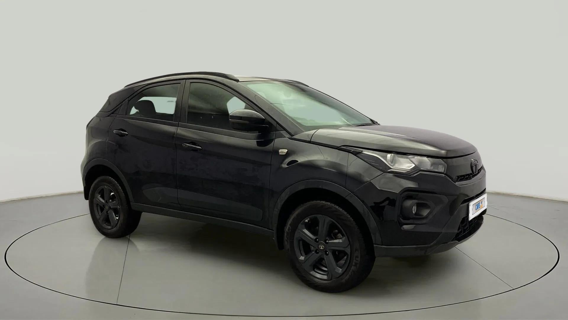 Front three-quarter view of a Tata Nexon 2017-2023